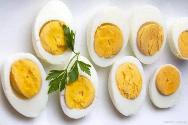 车优配 医生提醒：老人早上常吃鸡蛋，身体或有4个改变